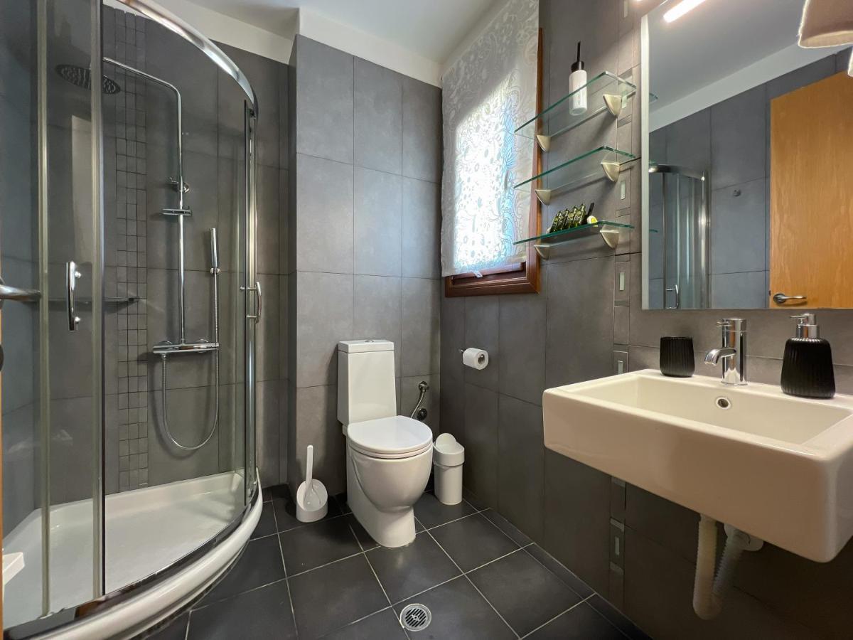 Heaven Luxury Villa Nea Roda Dış mekan fotoğraf