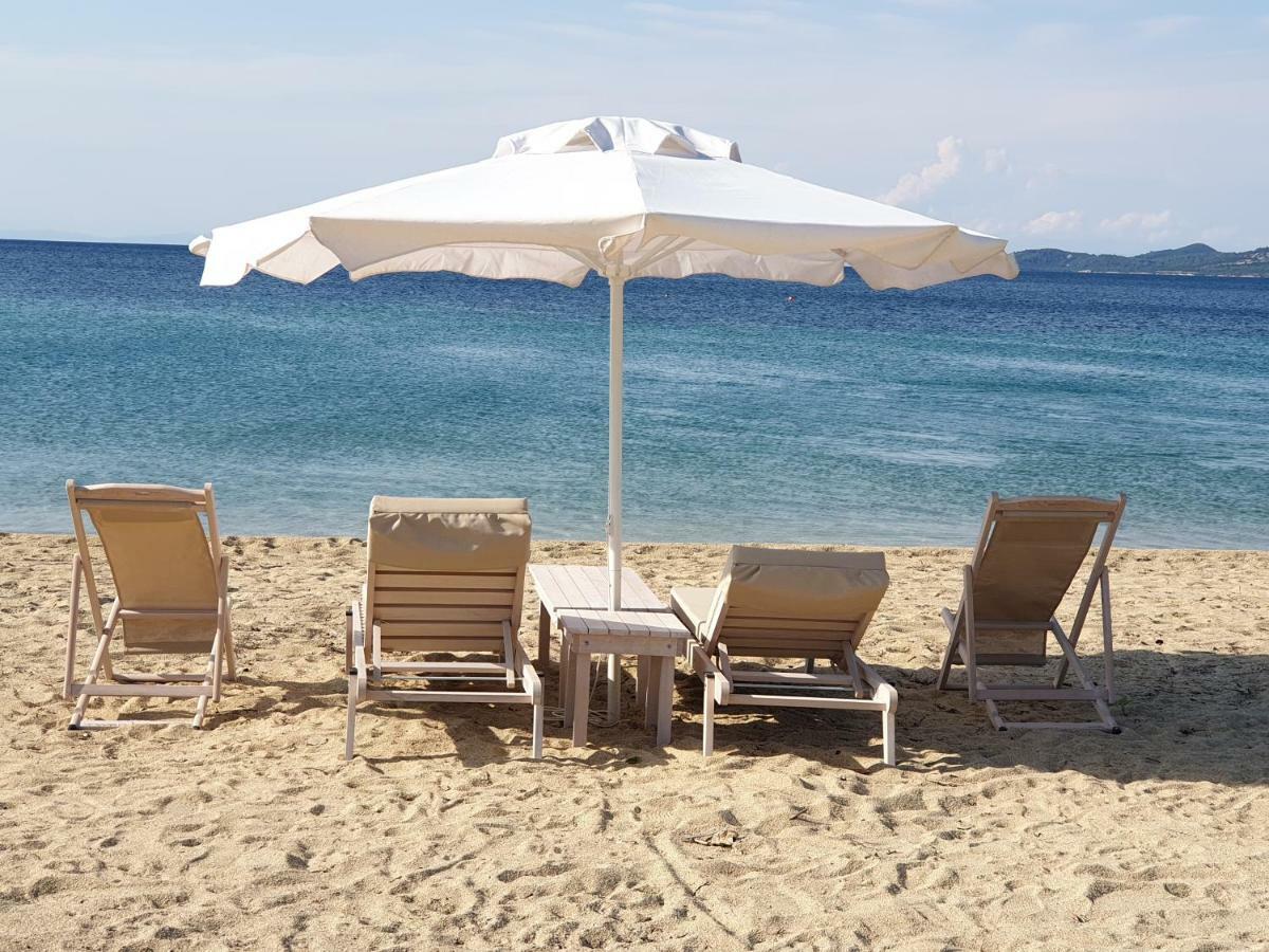 Heaven Luxury Villa Nea Roda Dış mekan fotoğraf